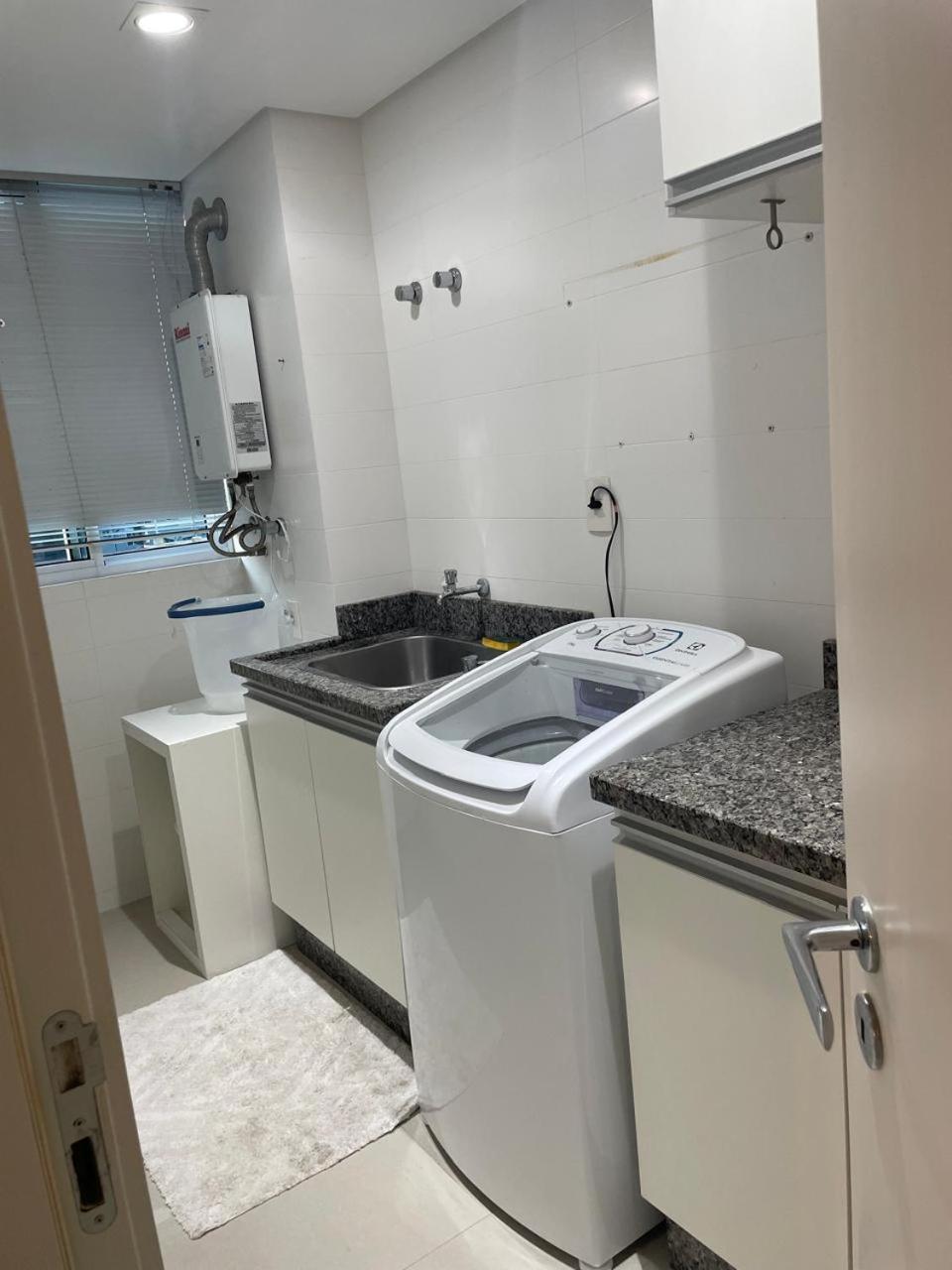 Em Apartment Itapema