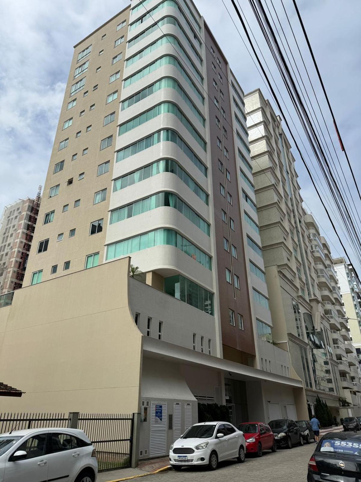 Em Apartment Itapema